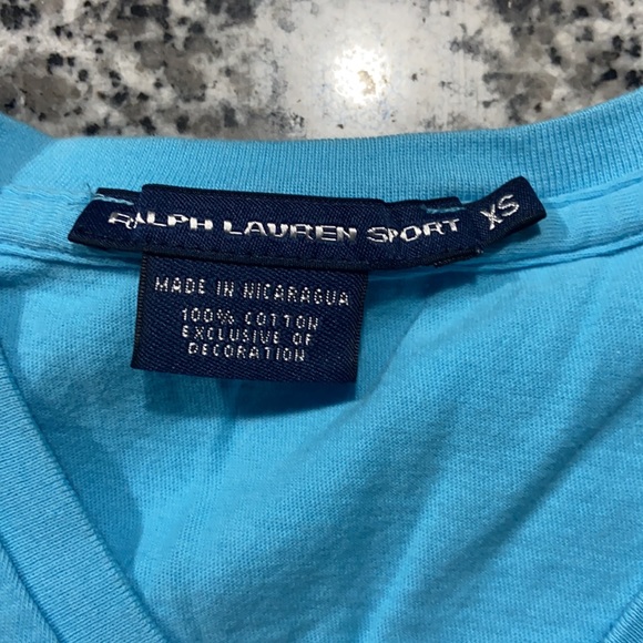 Woman’s top - Picture 2 of 6